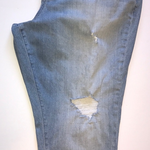 Torrid Boyfriend Distressed Jeans Size 18 - Picture 8 of 13
